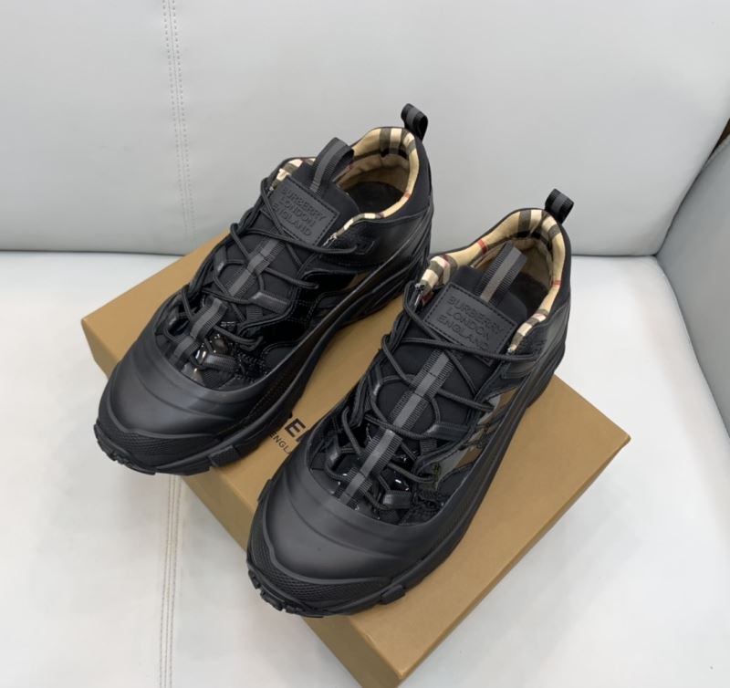 Burberry Low Shoes